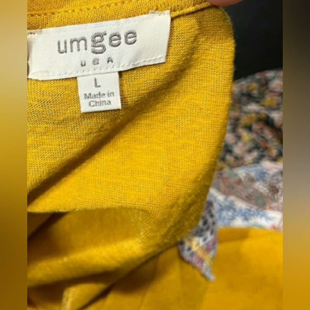 Umgee (EUC) Boho Mustard Floral Sleeves Top Size L - Picture 5 of 8